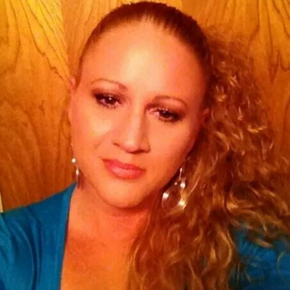 Meet your Posher, Amanda - Picture 1 of 1